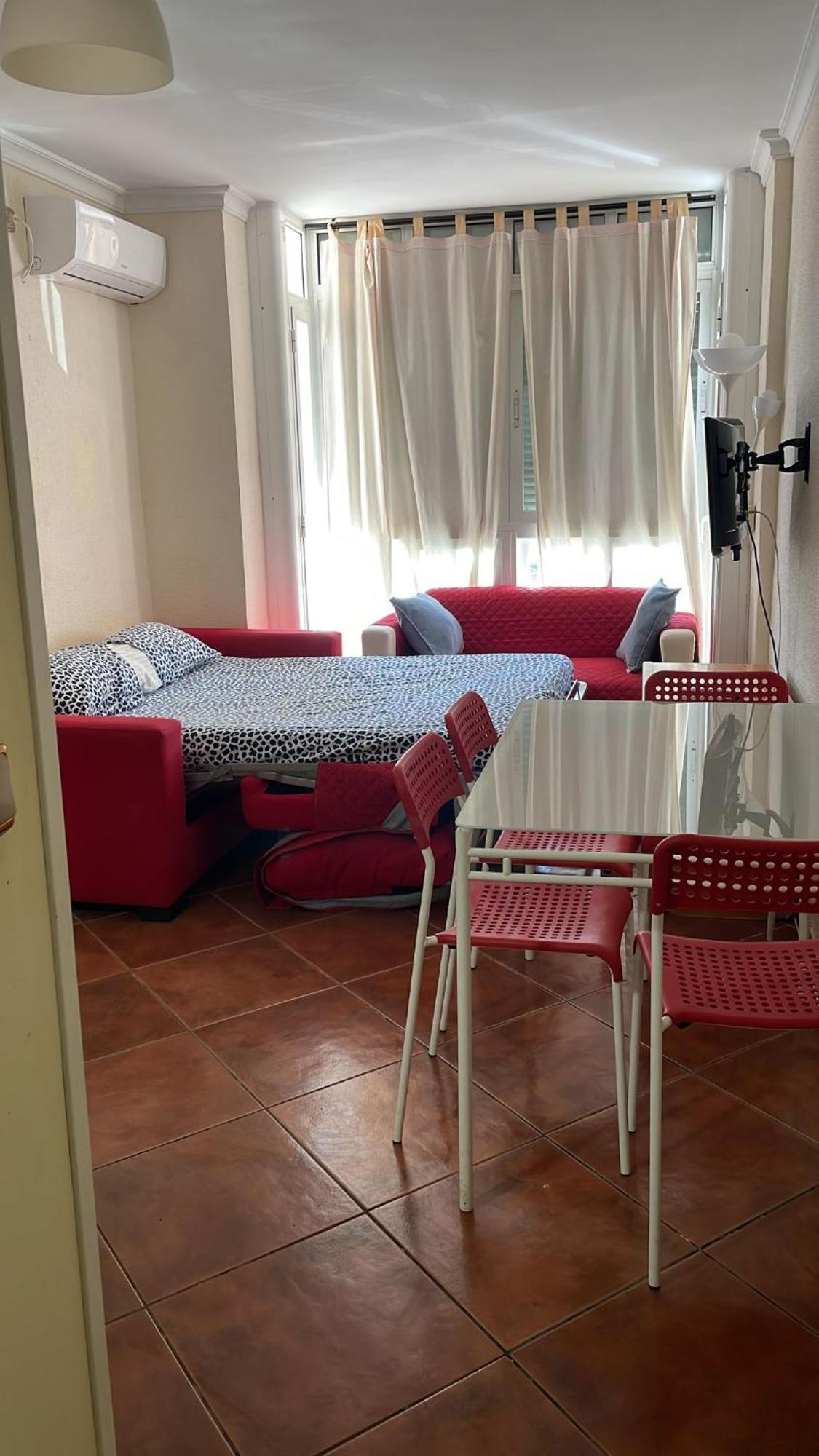 Apartamentos Vialia Sol Y Playa Málaga Dış mekan fotoğraf